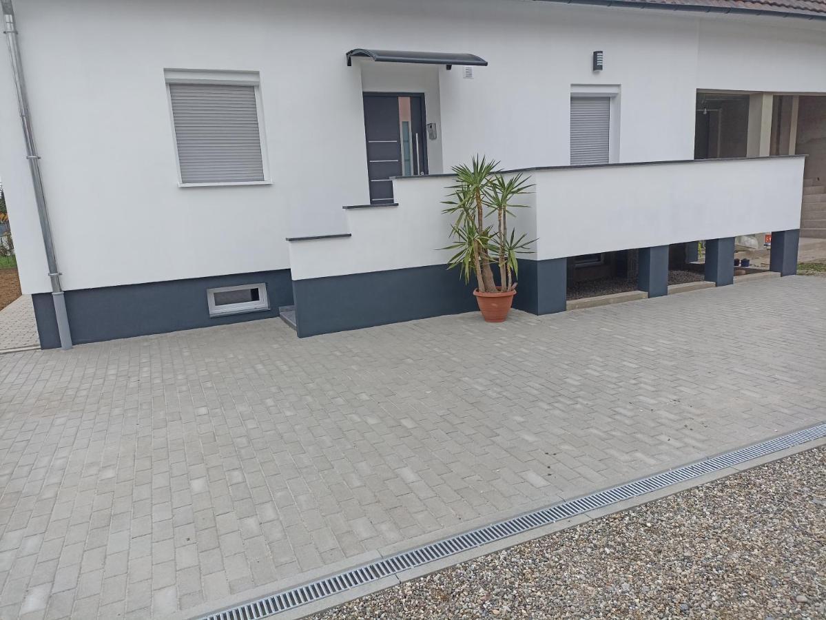 Ebs Paradies Rheinhausen Bagian luar foto